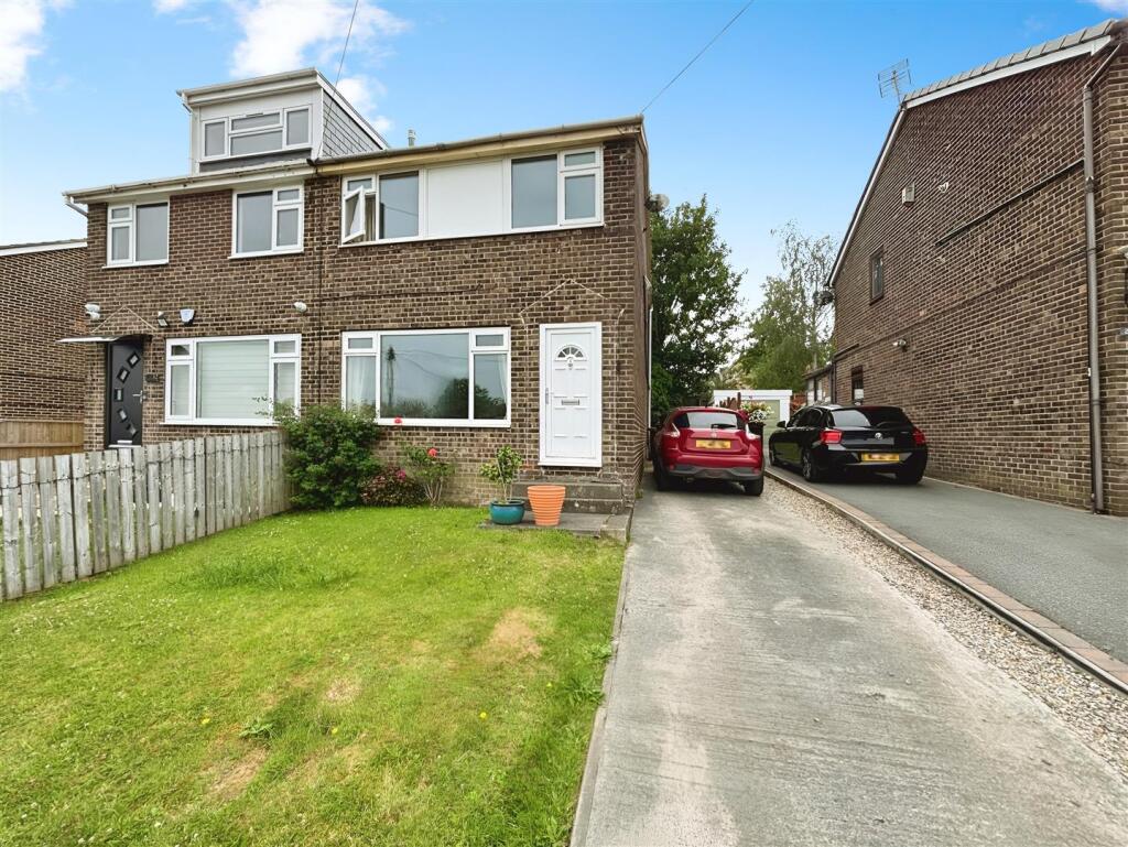 Main image of property: Moorside Avenue, Bradford, BD2 3HG