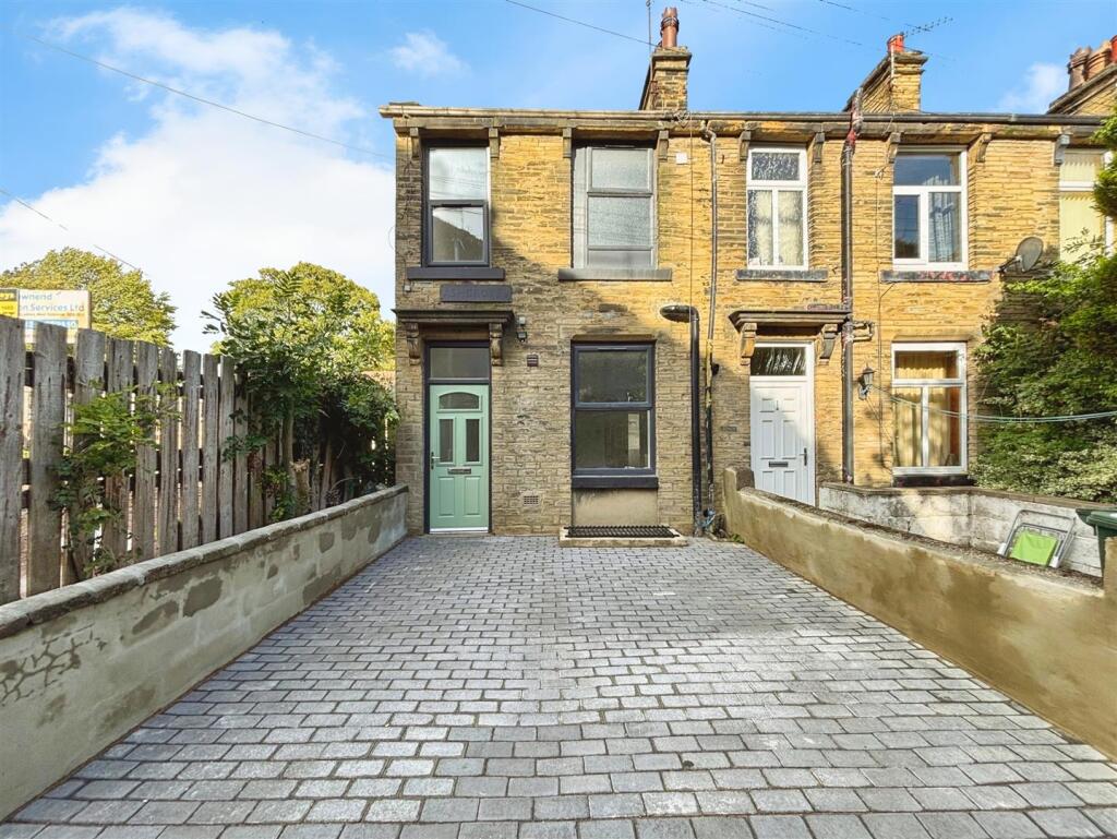 Main image of property: Ashgrove, Eccleshill, Bradford, BD2 3ET