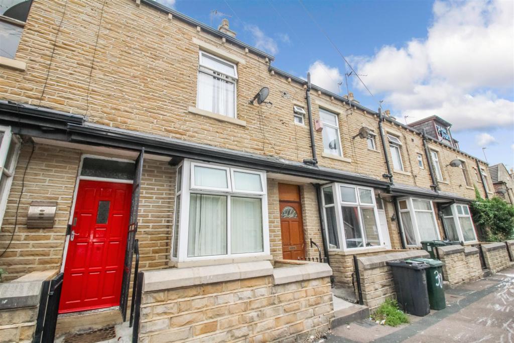 2 bedroom terraced house for sale in Napier Road, Bradford BD3 8DA, BD3