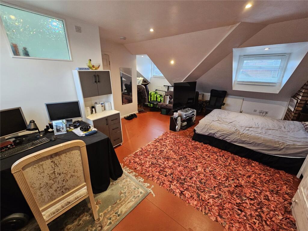 Additional property image - Thingwall Park, Fishponds, Bristol, BS16