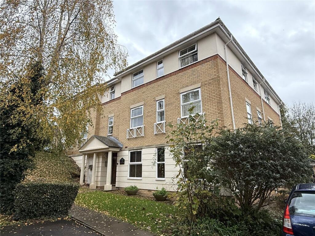 Main image of property: Lake View, Alcove Road, Fishponds, Bristol, BS16