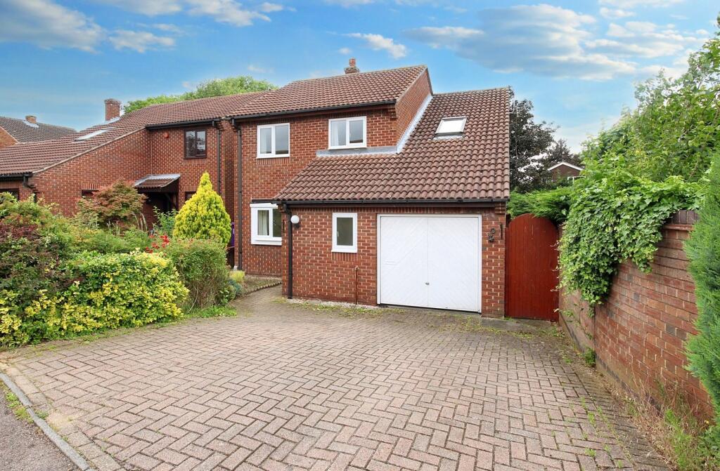 Main image of property: Blackmore, Letchworth Garden City, SG6