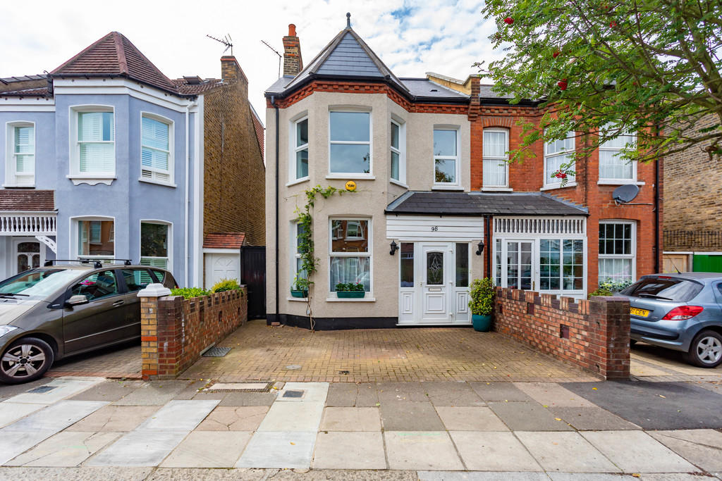 5 bedroom semidetached house for sale in Coldershaw Road, West Ealing, W13