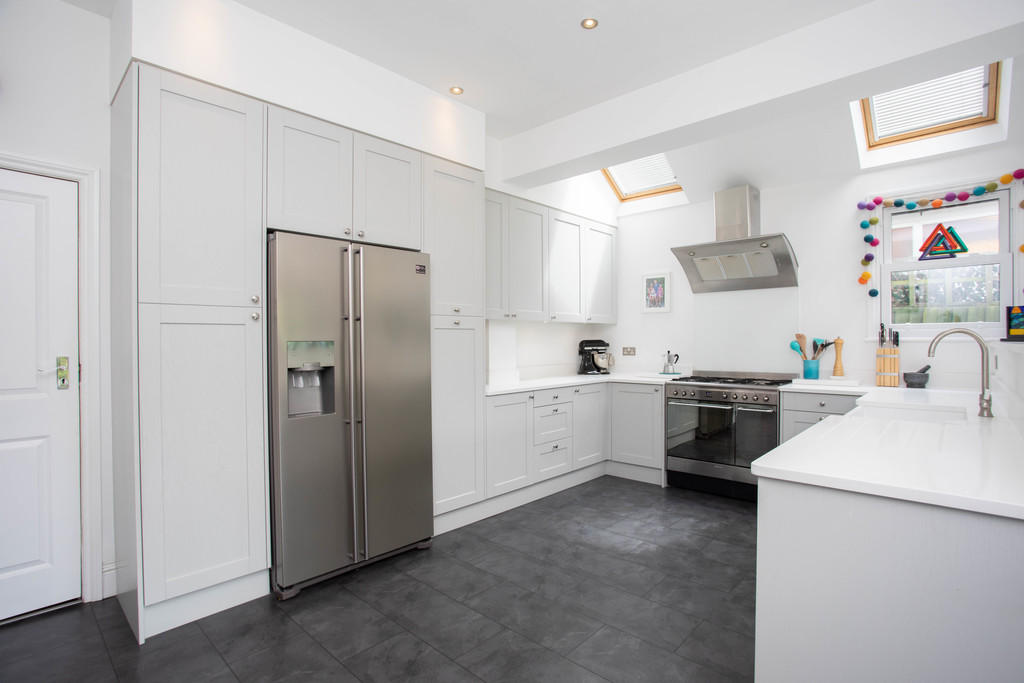 5 bedroom semidetached house for sale in Coldershaw Road, West Ealing, W13