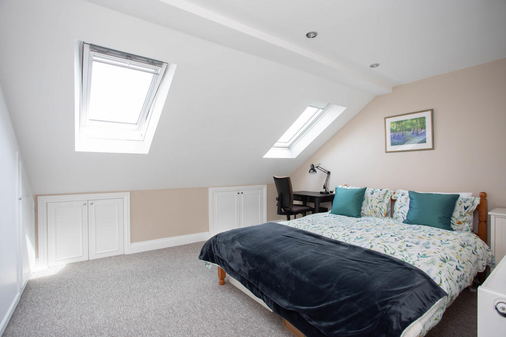 5 bedroom semidetached house for sale in Coldershaw Road, West Ealing, W13