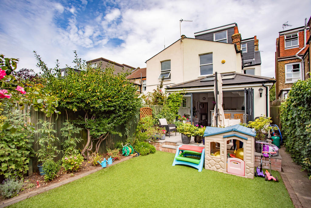 5 bedroom semidetached house for sale in Coldershaw Road, West Ealing, W13