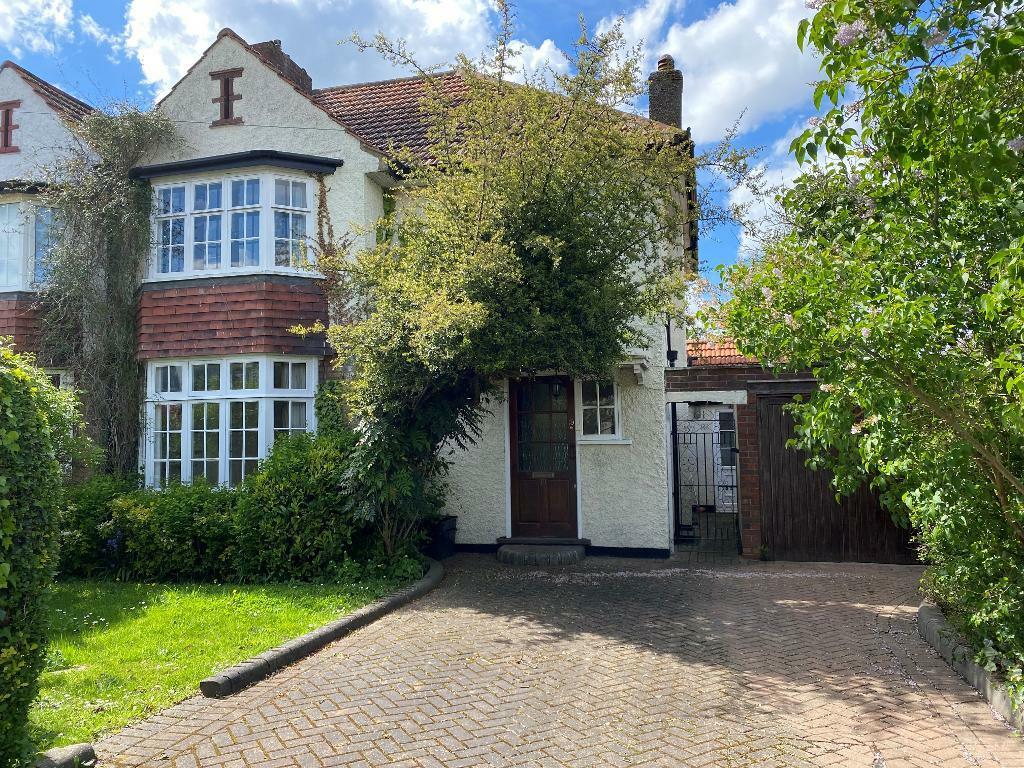 4 bedroom semidetached house for sale in Homesdale Road, Petts Wood