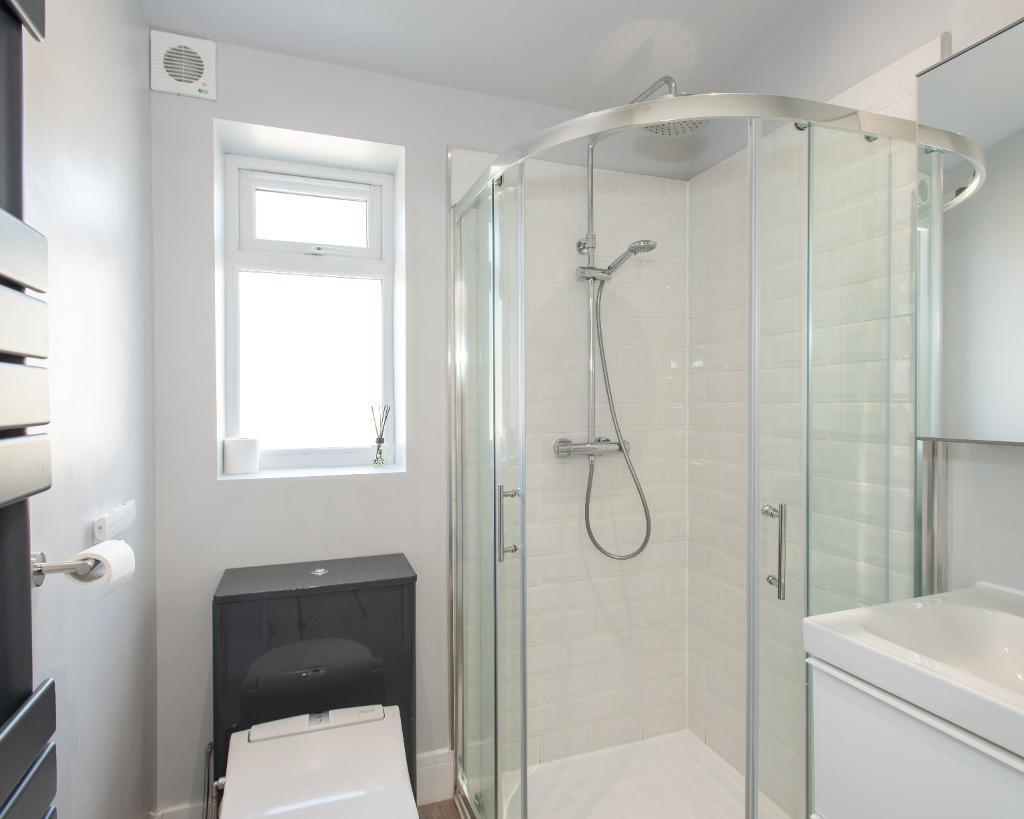 Additional property image - Lincoln Green Road, Orpington, Kent, BR5 2DX