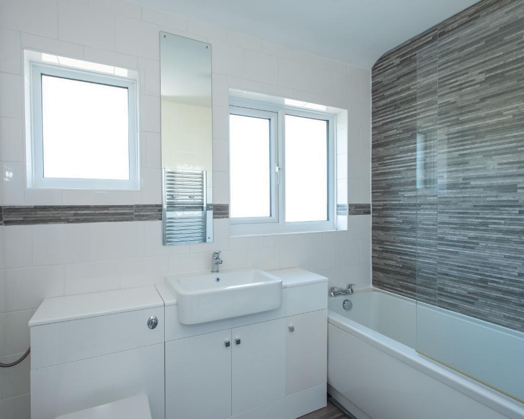 Additional property image - Lincoln Green Road, Orpington, Kent, BR5 2DX