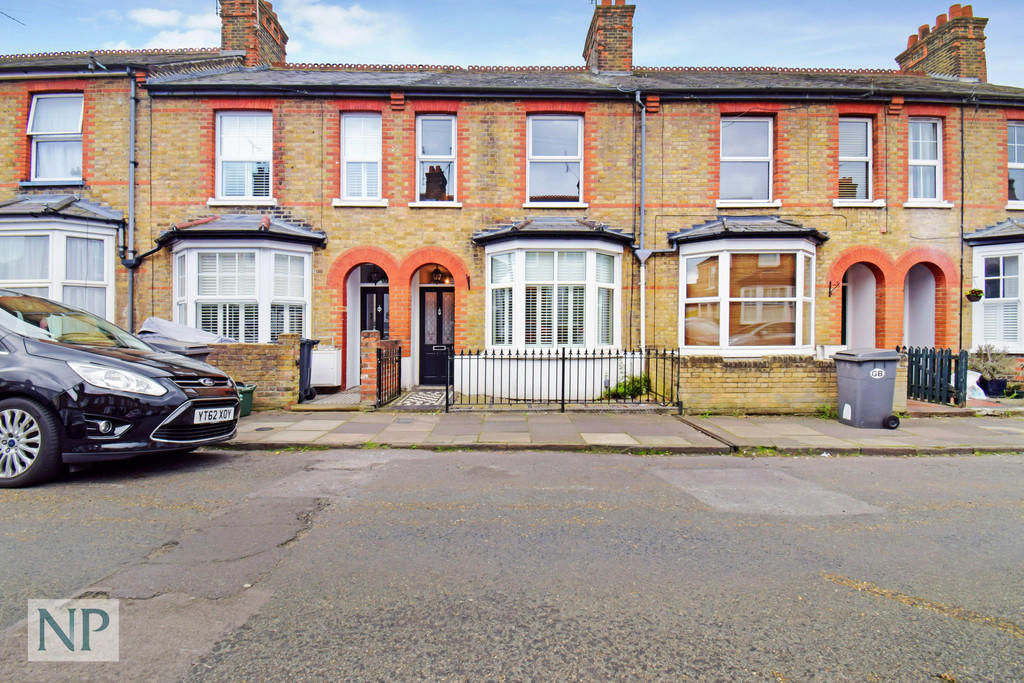 Main image of property: 16 Weight Road, Chelmsford, CM2 6LE