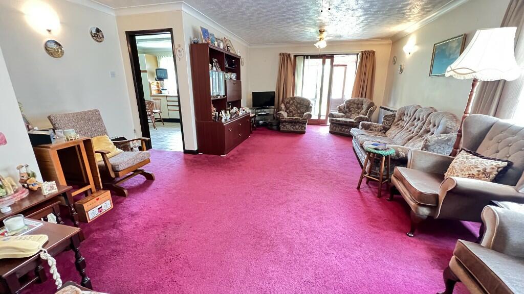 2 bedroom detached bungalow for sale in Wisbech Road, Walpole St Andrew PE14