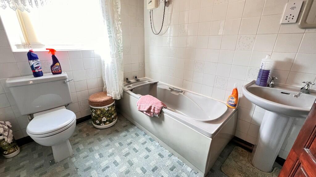 2 bedroom detached bungalow for sale in Wisbech Road, Walpole St Andrew PE14