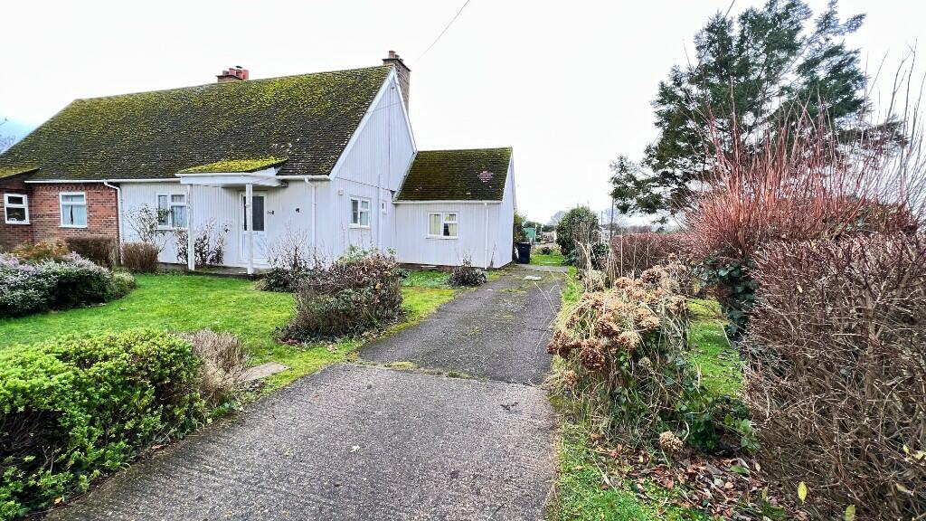 2 bedroom semidetached house for sale in Elmside, PE14