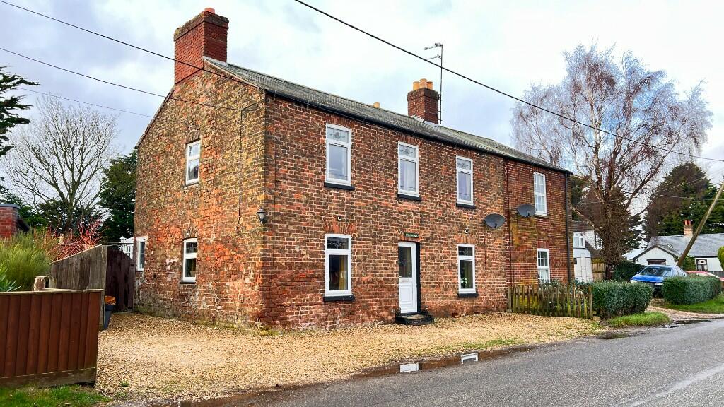 3 bedroom semidetached house for sale in Lutton Gowts,Long Sutton PE12