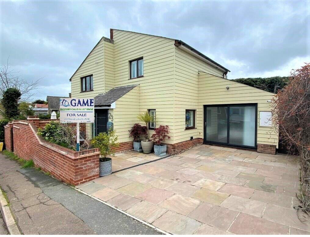 4 bedroom detached house for sale in Shears Crescent West Mersea, CO5