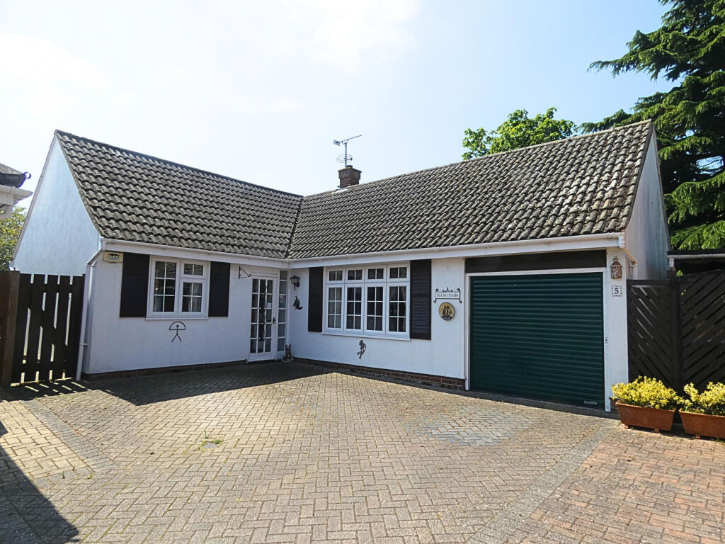 2 bedroom detached bungalow for sale in West Mersea, CO5 8PY, CO5