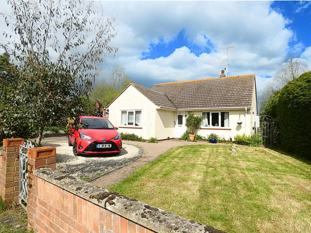 2 bedroom bungalow for sale in St. Ives Road, Peldon, CO5 7QD, CO5