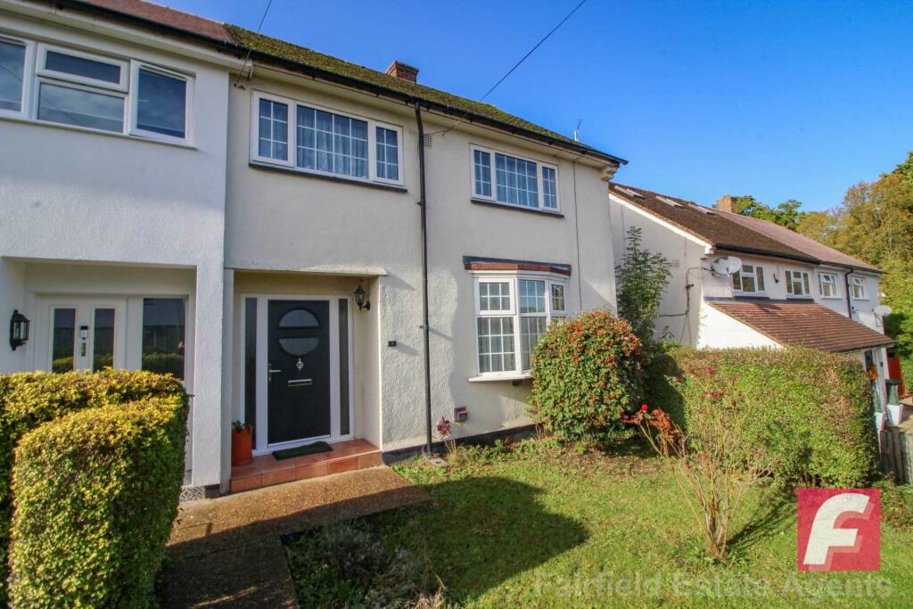 3 bedroom semidetached house for sale in Muirfield Road, South Oxhey, WD19