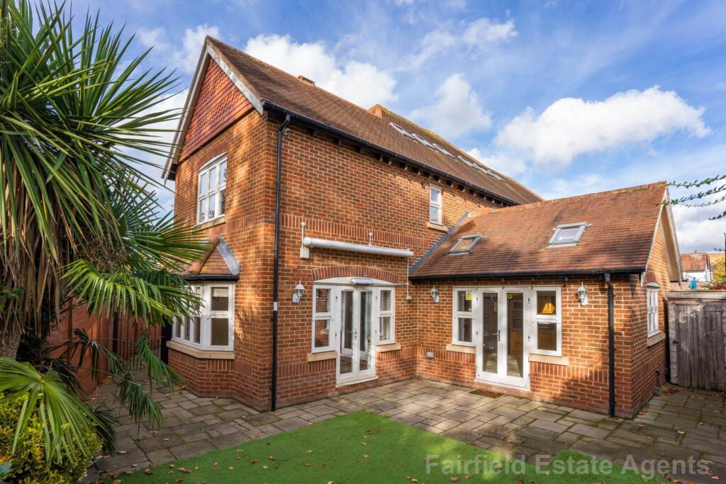 Main image of property: Watford Heath, Oxhey
