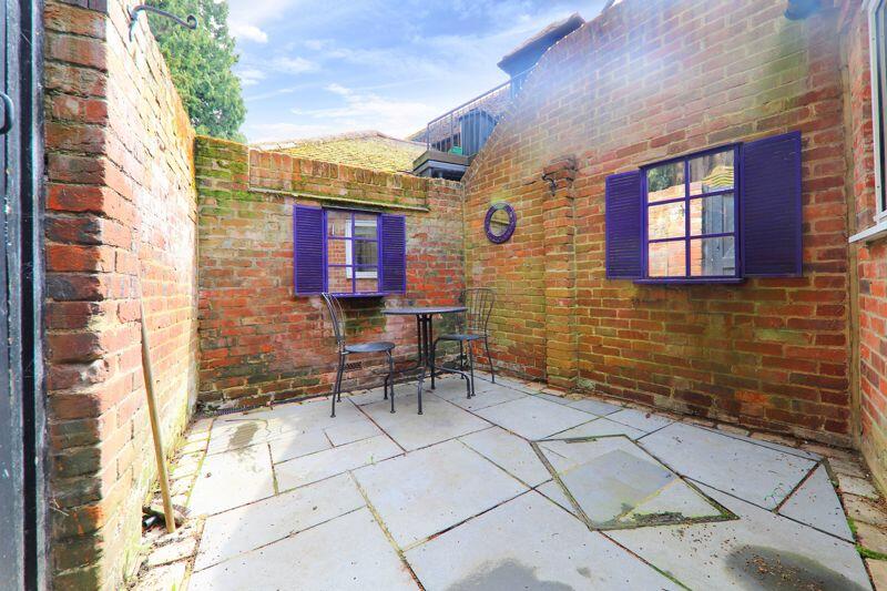 2 bedroom terraced house for sale in High Street, Chalfont St. Giles, HP8