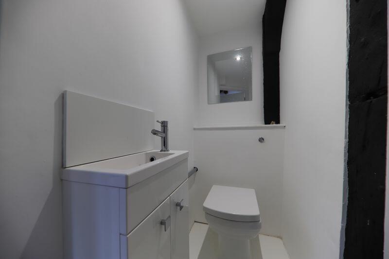 2 bedroom terraced house for sale in High Street, Chalfont St. Giles, HP8