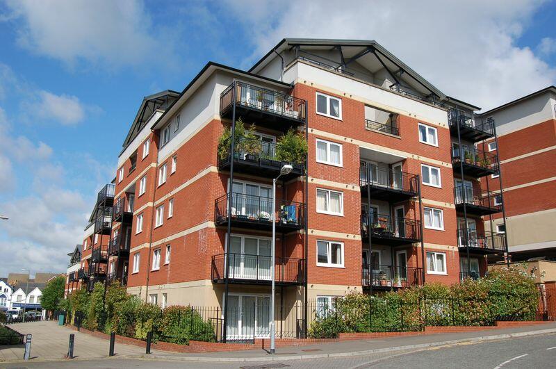 2 bedroom flat for sale in Northway, Rickmansworth, WD3