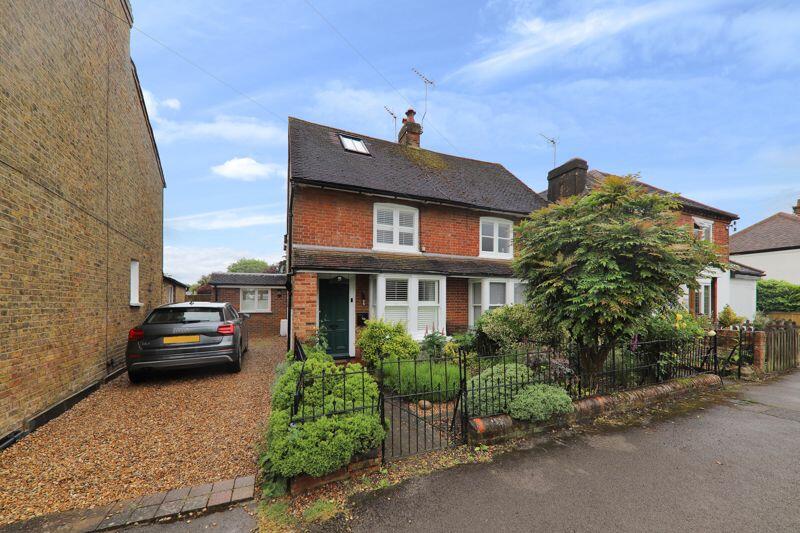 2 bedroom semidetached house for rent in The Green, Rickmansworth, WD3