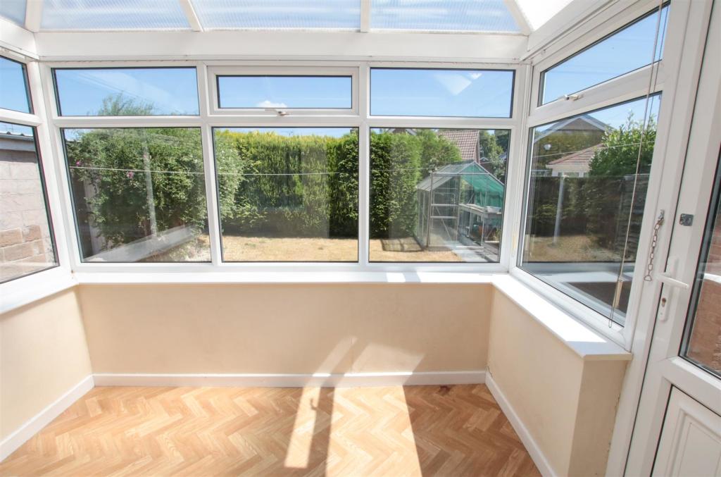 3 bedroom detached bungalow for sale in Ivanhoe Way, Sprotbrough