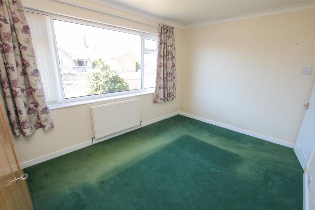 3 bedroom detached bungalow for sale in Ivanhoe Way, Sprotbrough