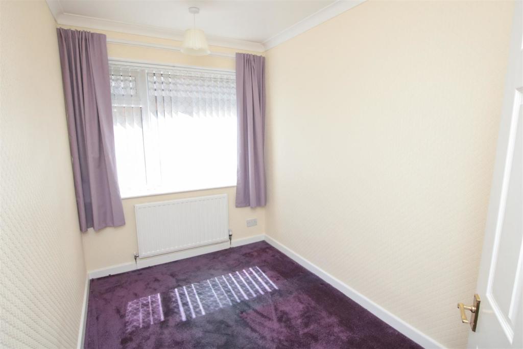 3 bedroom detached bungalow for sale in Ivanhoe Way, Sprotbrough