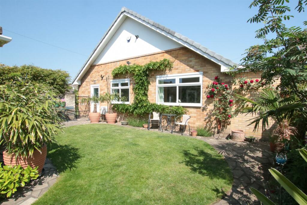3 bedroom detached bungalow for sale in Ennerdale Road, Wheatley Hills