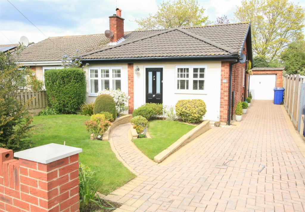 2 bedroom semidetached bungalow for sale in Southfield Road, Armthorpe