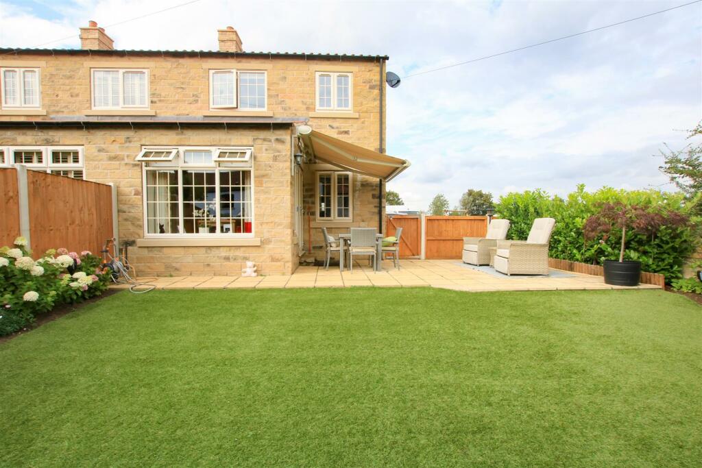 3 bedroom house for sale in Cow Lane, Womersley, Doncaster, DN6