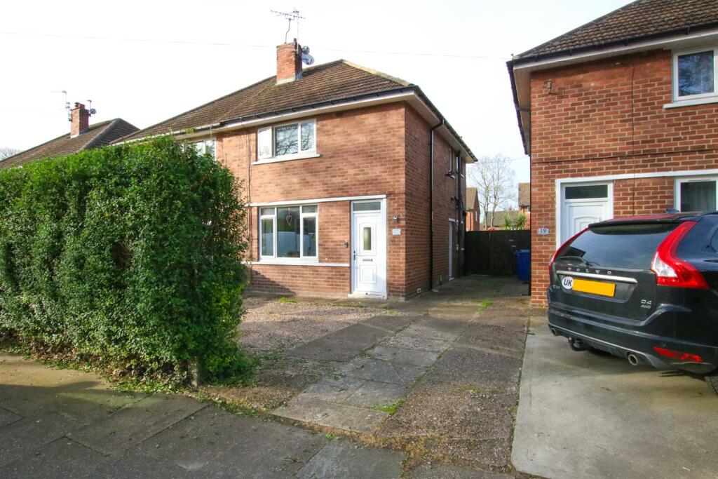 2 bedroom semidetached house for sale in Almond Road, Cantley