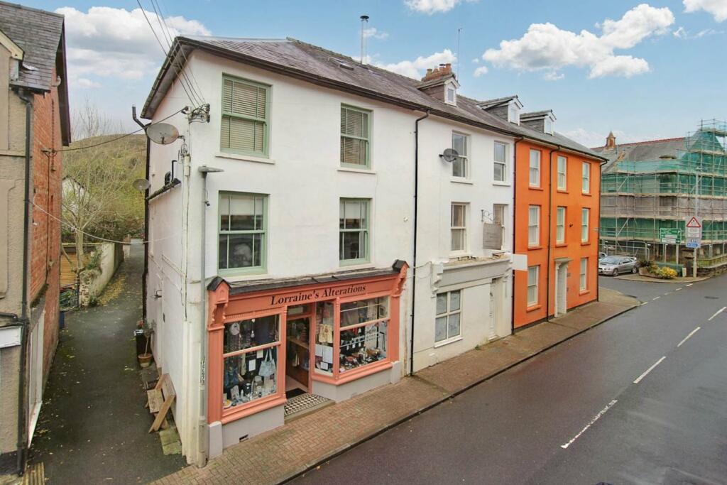 5 bedroom town house for sale in Irfon Crescent, Llanwrtyd Wells, LD5