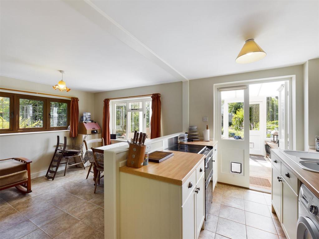 3 bedroom detached house for sale in Ivington Green, Herefordshire, HR6