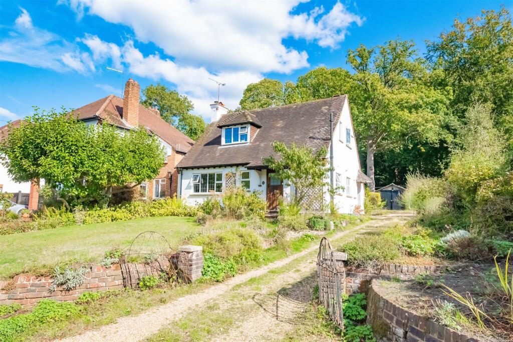 Main image of property: Pierrefondes Avenue, Farnborough