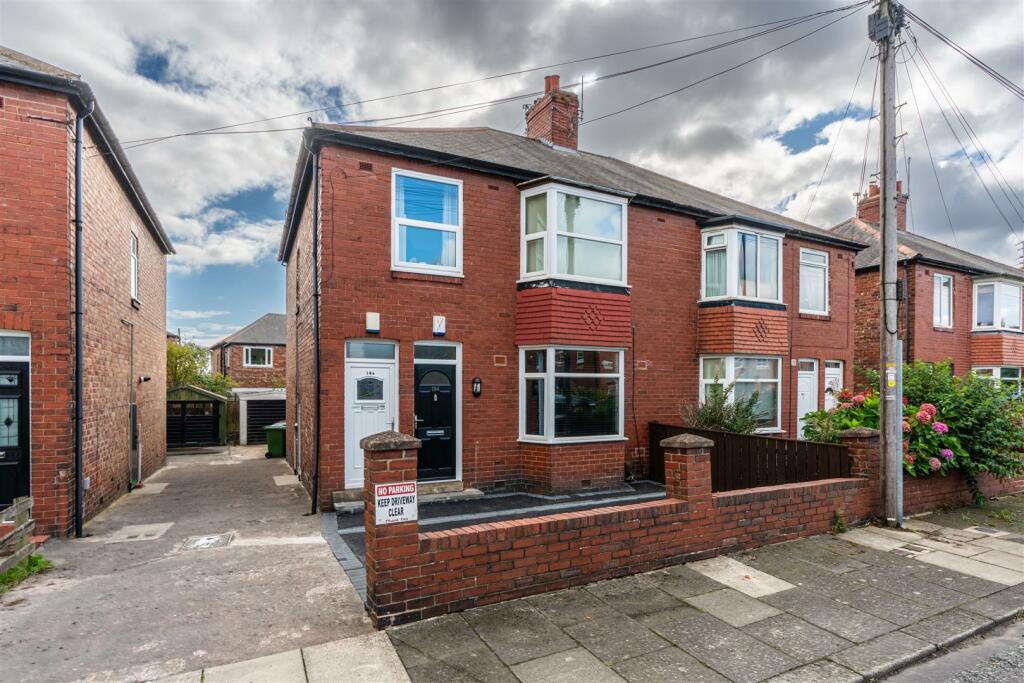 2 bedroom flat for rent in Available now Rothbury Terrace, Heaton, NE6