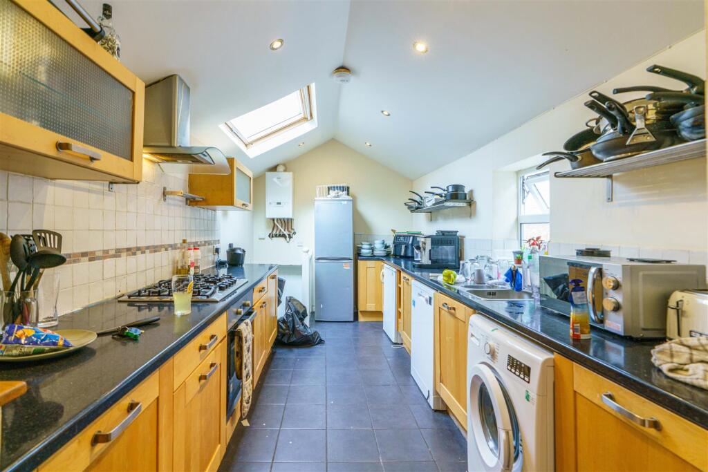 Main image of property: £142.50ppw - Hazelwood Avenue, Newcastle Upon Tyne