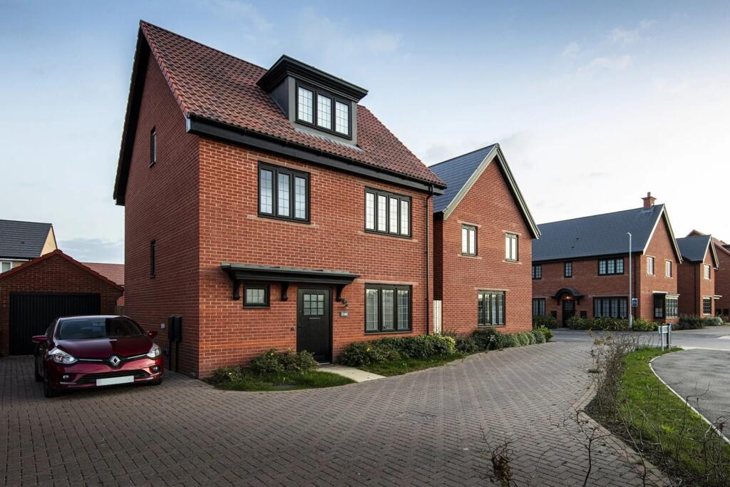 Main image of property: High Street, 
Walton, 
Felixstowe,
IP11 9QN