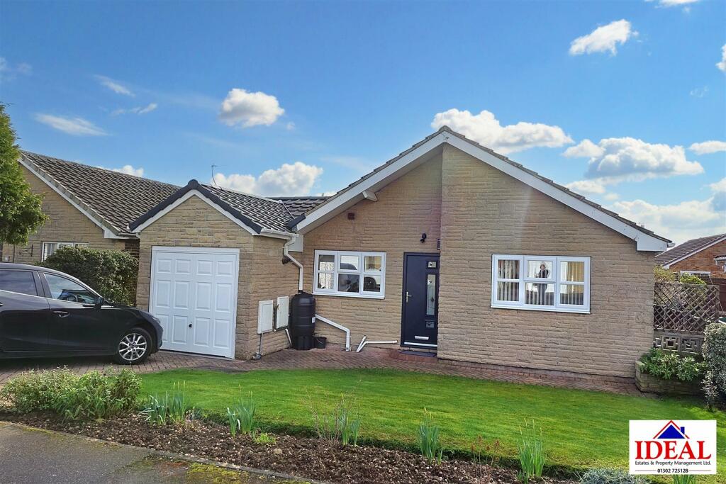 2 bedroom detached bungalow for sale in Harmby Close, Skellow,, DN6