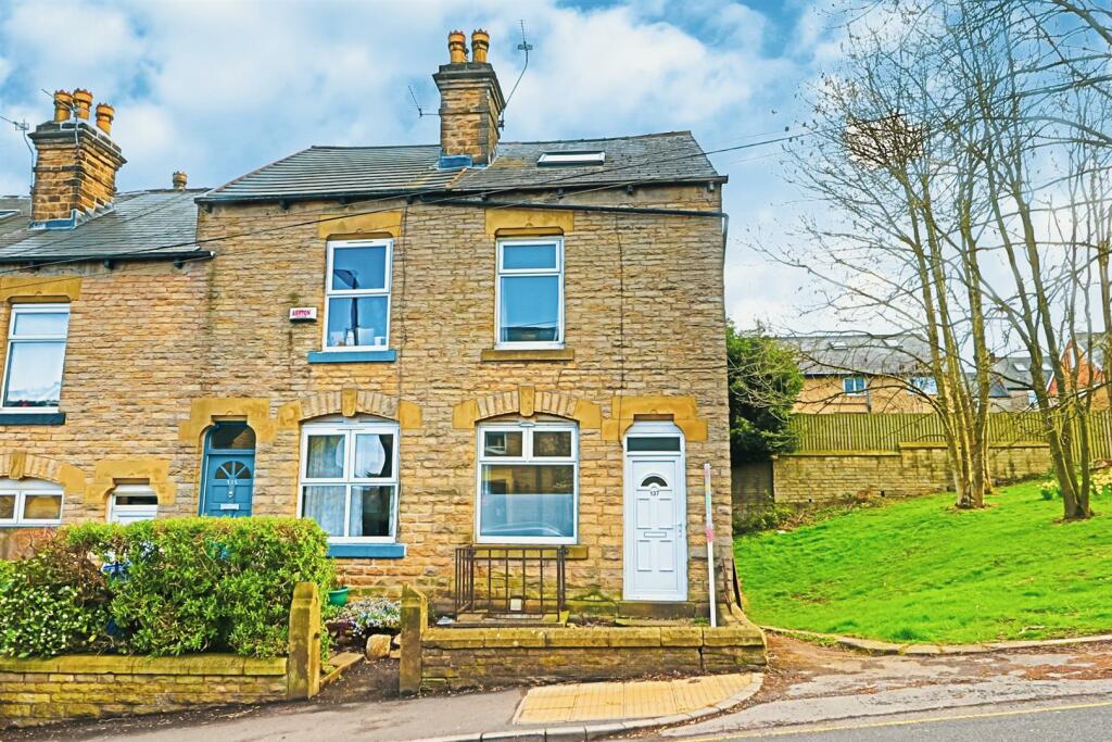 4 bedroom end of terrace house for sale in Lydgate Lane, Sheffield, S10