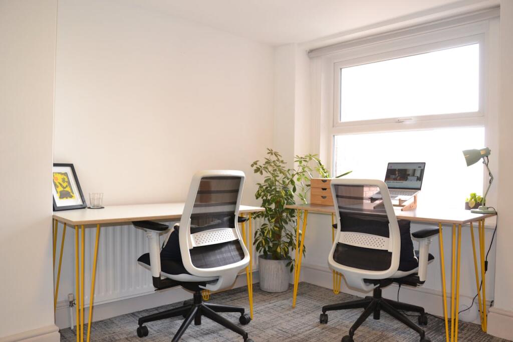 Additional property image - 83 Queens Road, Brighton, BN1 3XE