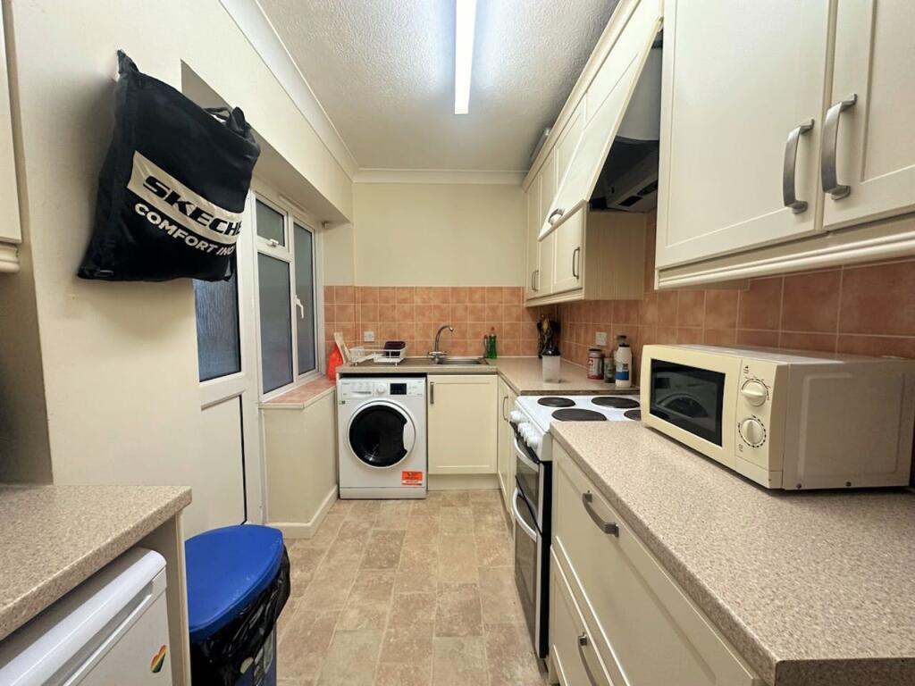 Additional property image - 26 Eaton Court, Eaton Gardens, Hove, BN3 3PL
