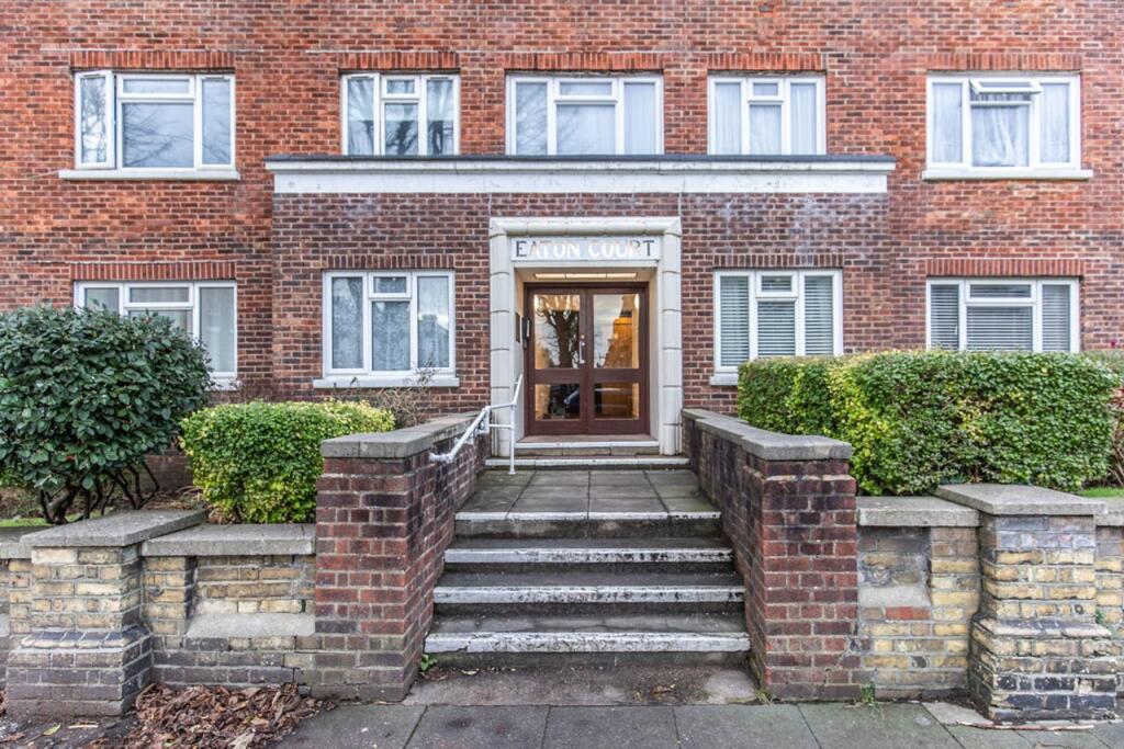 Additional property image - 26 Eaton Court, Eaton Gardens, Hove, BN3 3PL