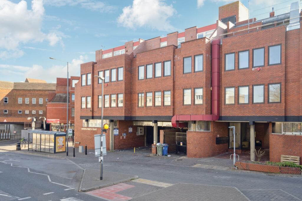 Main image of property: Peascod Street, Windsor