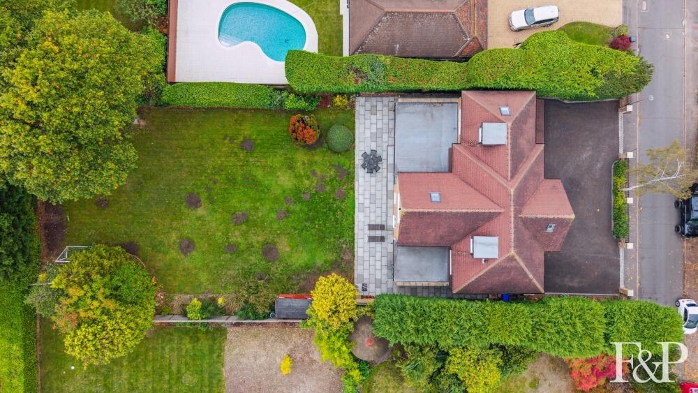 Main image of property: Howards Thicket, Gerrards Cross