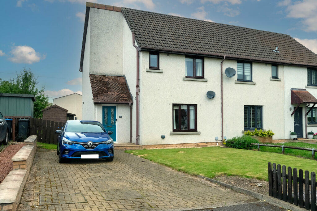 2 bedroom semidetached house for sale in 77 Kingsland Square, Peebles