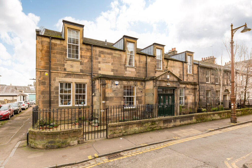 Main image of property: 13 (Flat 4) Bath Street, Edinburgh, EH15 1EZ