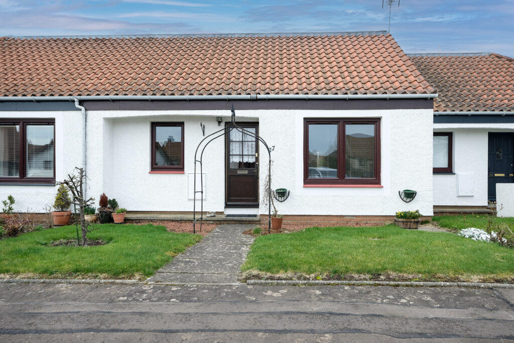 Main image of property: 27 Muirfield Steading, Gullane, EH31 2EQ